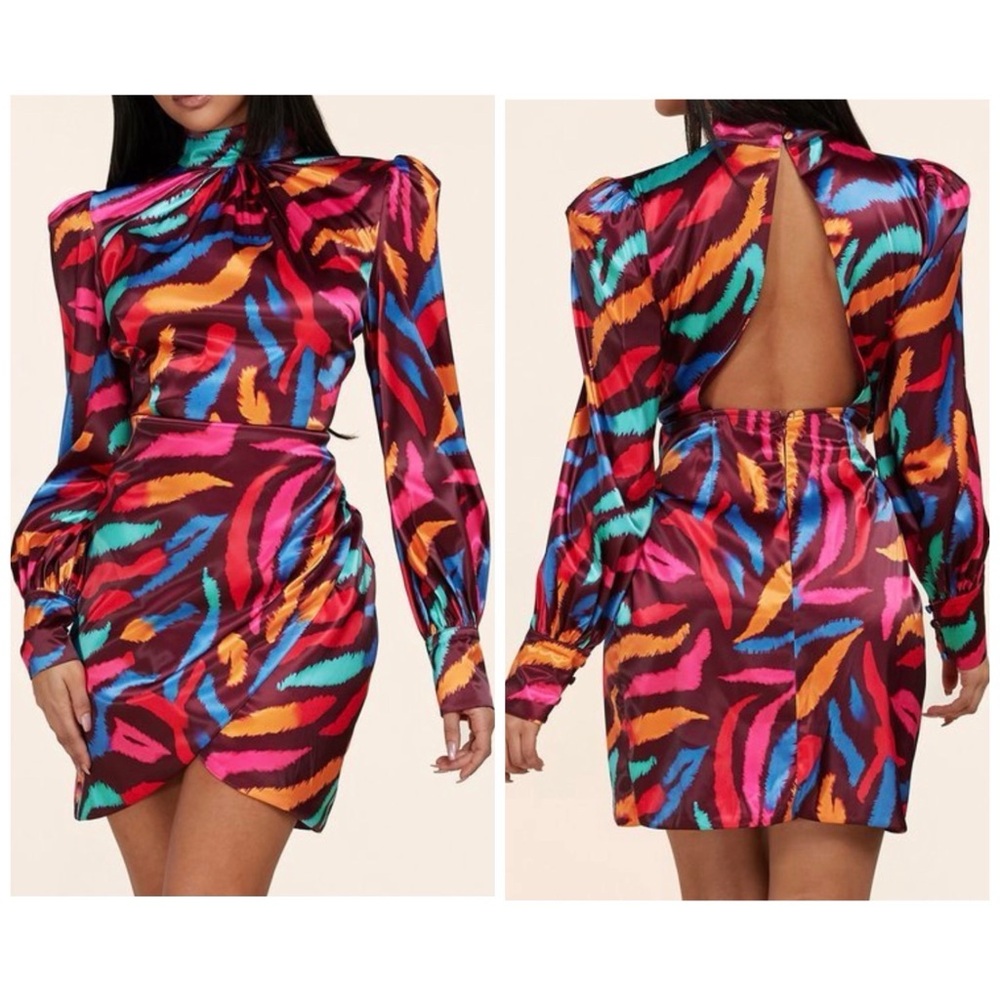 L’ATISTE | Women’s High Neck Cut Out Mini Dress Size Medium M